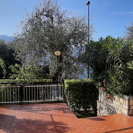 Villa Sul Lago Con Pontile Privato A Brenzone Sul Garda - Unique And Exclusive Ngoại thất bức ảnh