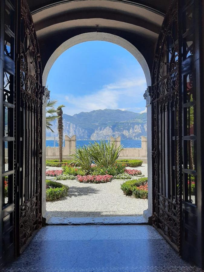 Villa Sul Lago Con Pontile Privato A Brenzone Sul Garda - Unique And Exclusive Ngoại thất bức ảnh